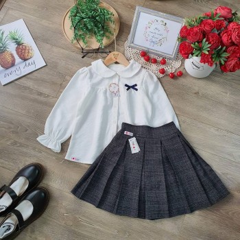 Chân váy học sinh kẻ kèm quần cotton bên trong size 7 -15